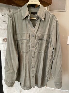 Quince Women’s Button-Down Tencel Long Sleeve Shirt